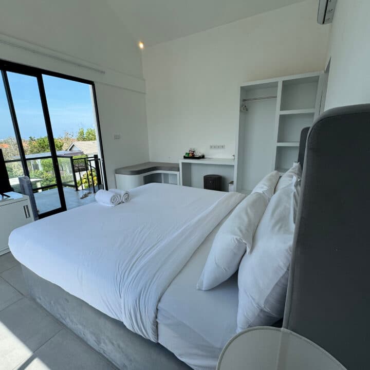 Lofty Room