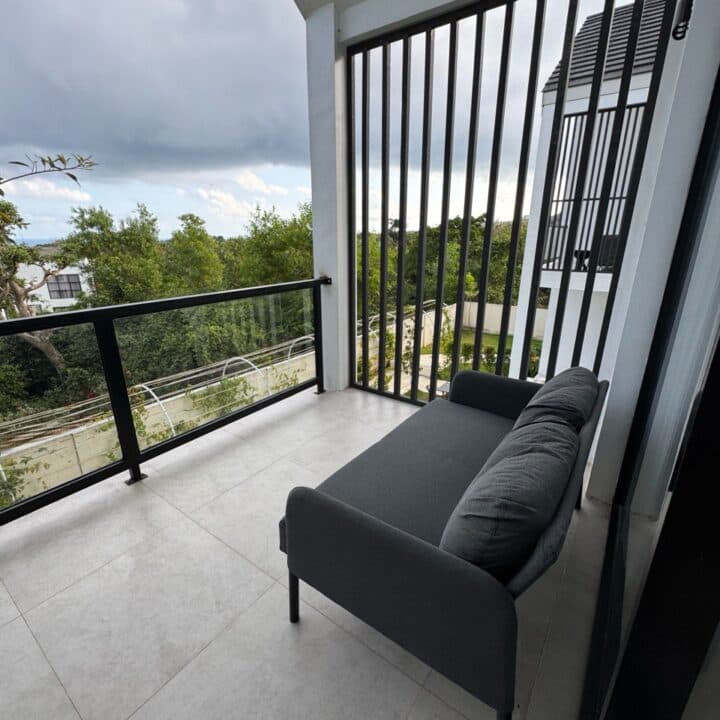 Sea View Townhouse
